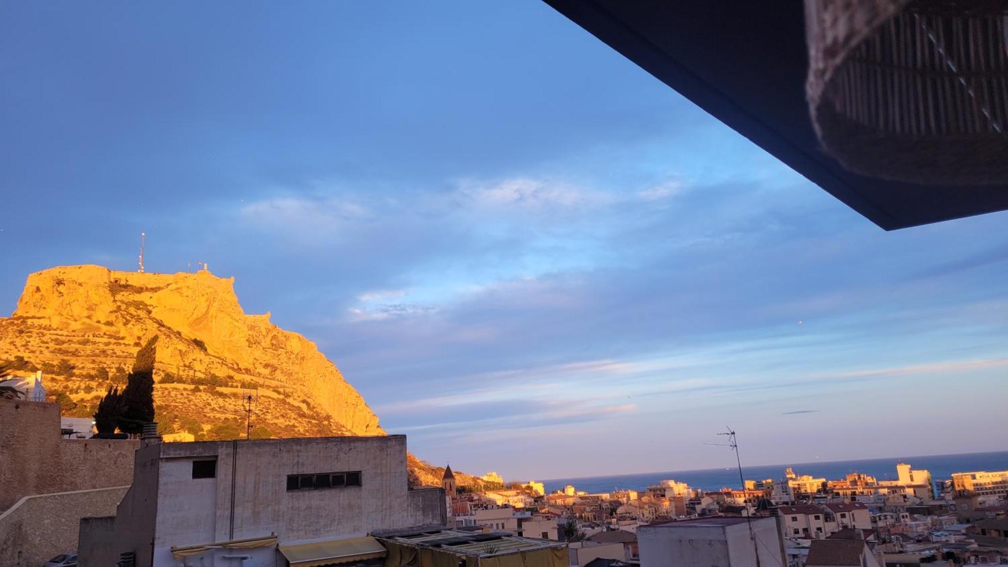 Corazon De Alicante Con Vistas Al Mar Y Al Castillo 외부 사진
