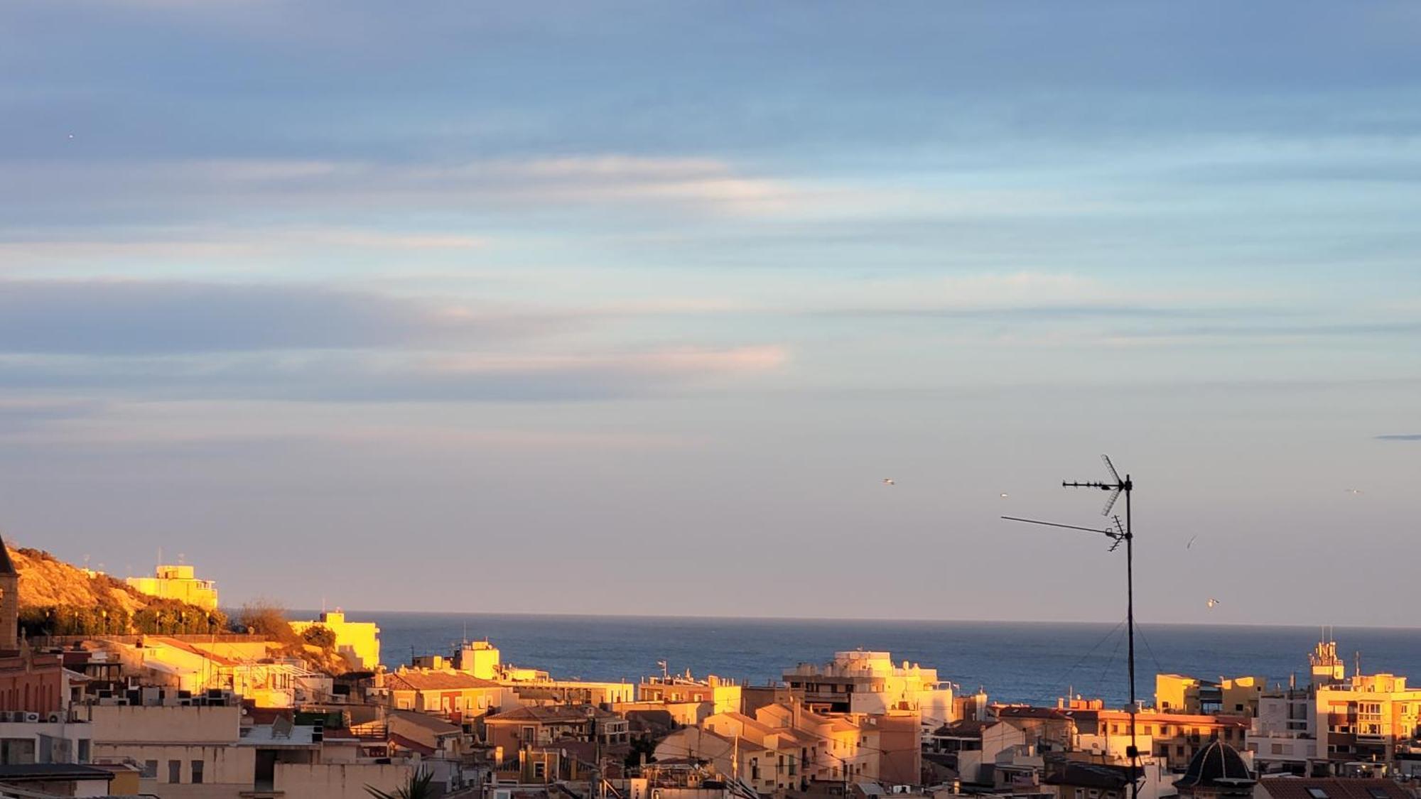 Corazon De Alicante Con Vistas Al Mar Y Al Castillo 외부 사진